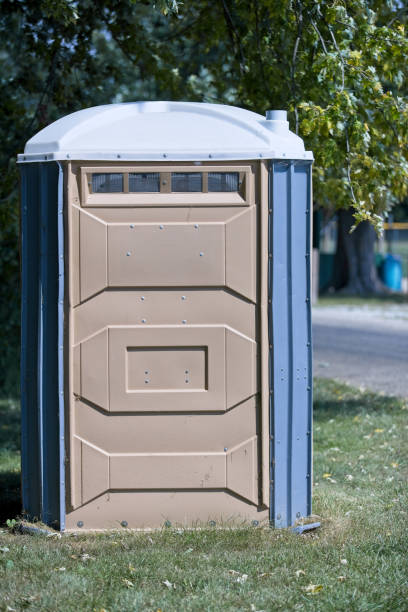 Best Porta potty delivery and setup  in Waterville, MN